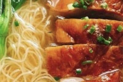 E02. BBQ Duck Noodle Soup 烧鸭