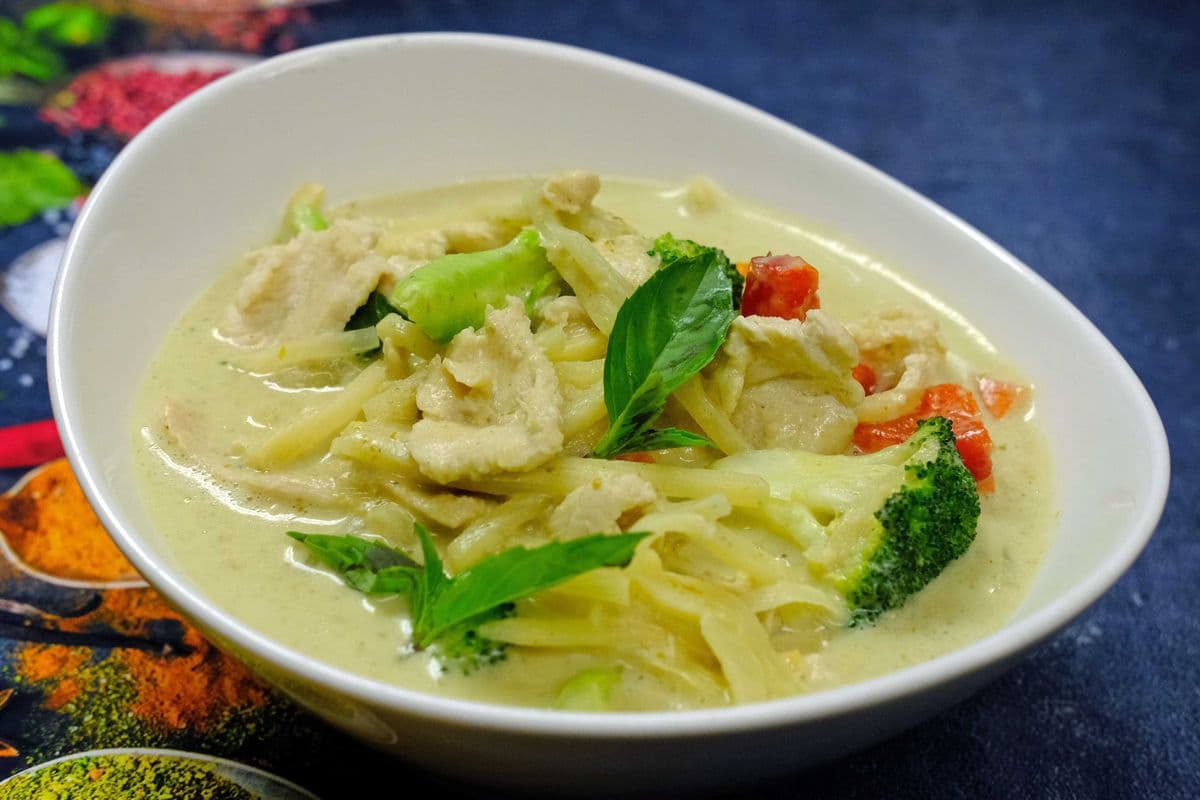 Green Chicken Curry