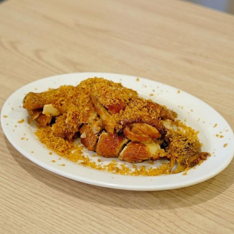 Deep Fried Crispy Skin Chicken (Whole) / 脆皮風沙雞 (全隻)