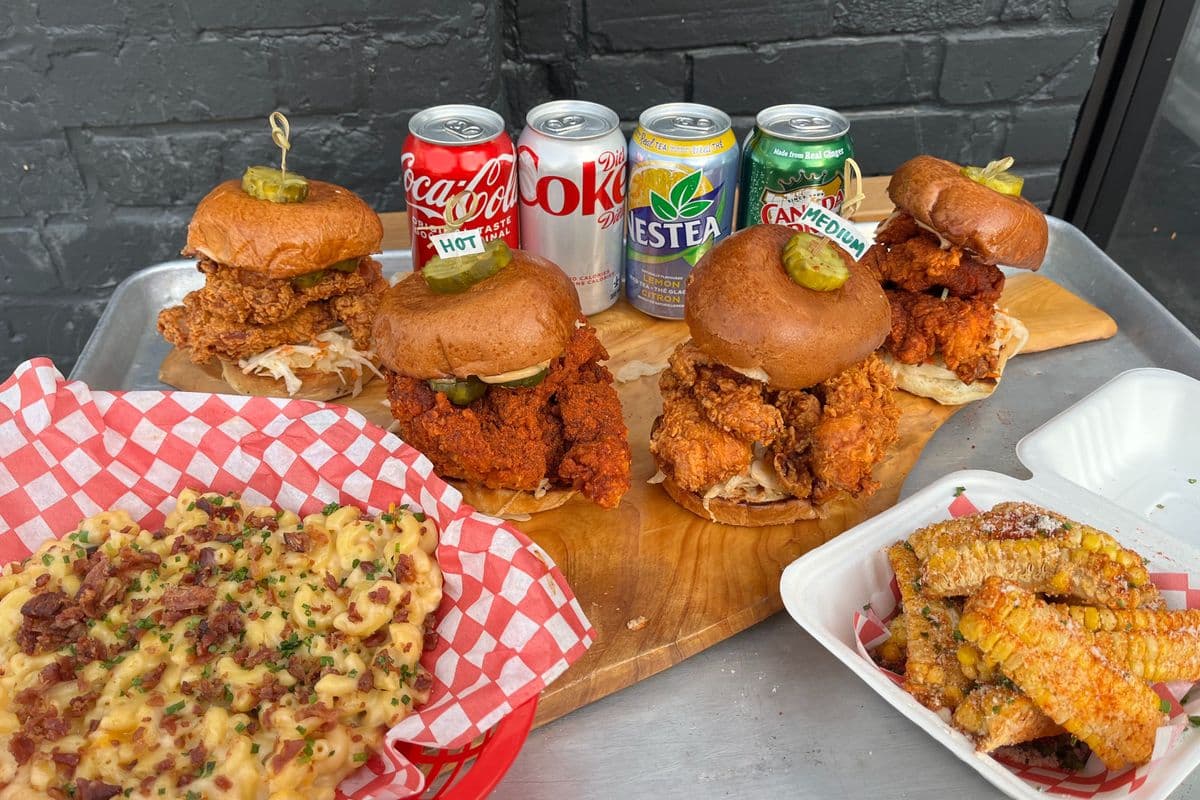 Feed the Fam (4 Nashville Hot Sandwich Meal)