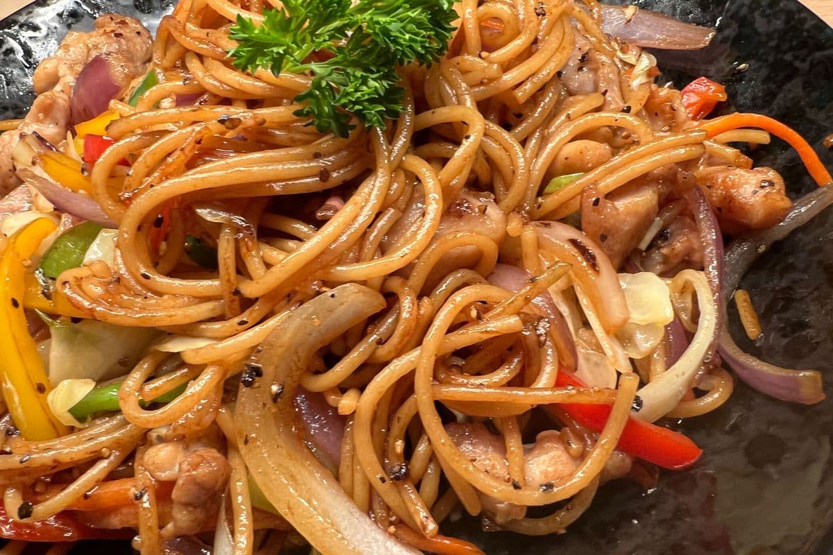 Spaghetti in Wok 黑椒肉絲炒意粉