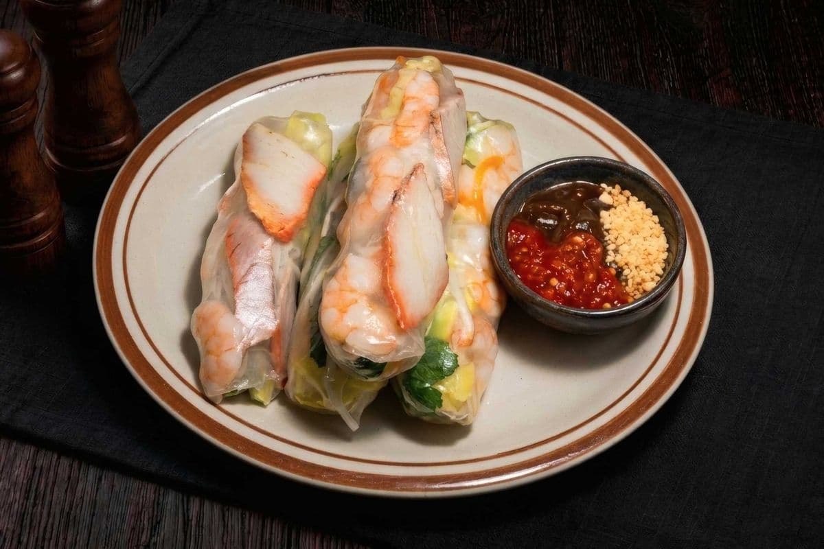 1. Fresh Roll Pork and Shrimp (4 pcs)
