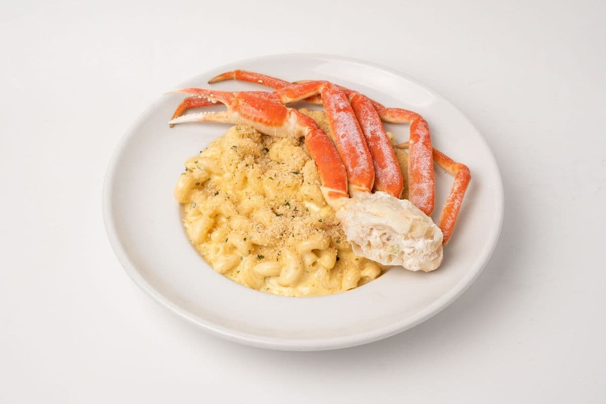 Baked Snow Crab Mac N' Cheese