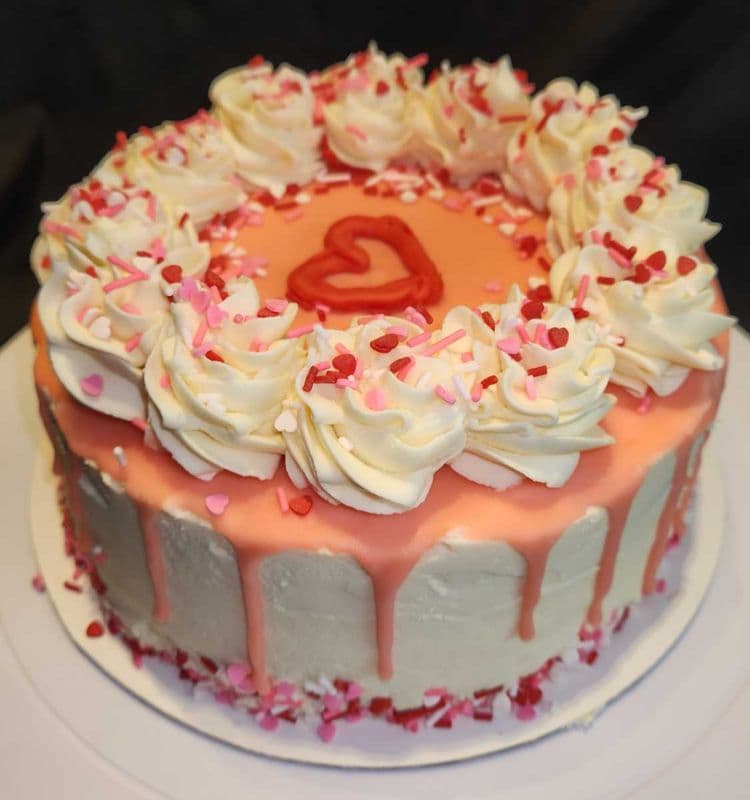 Valentine's Day Cake - Vanilla