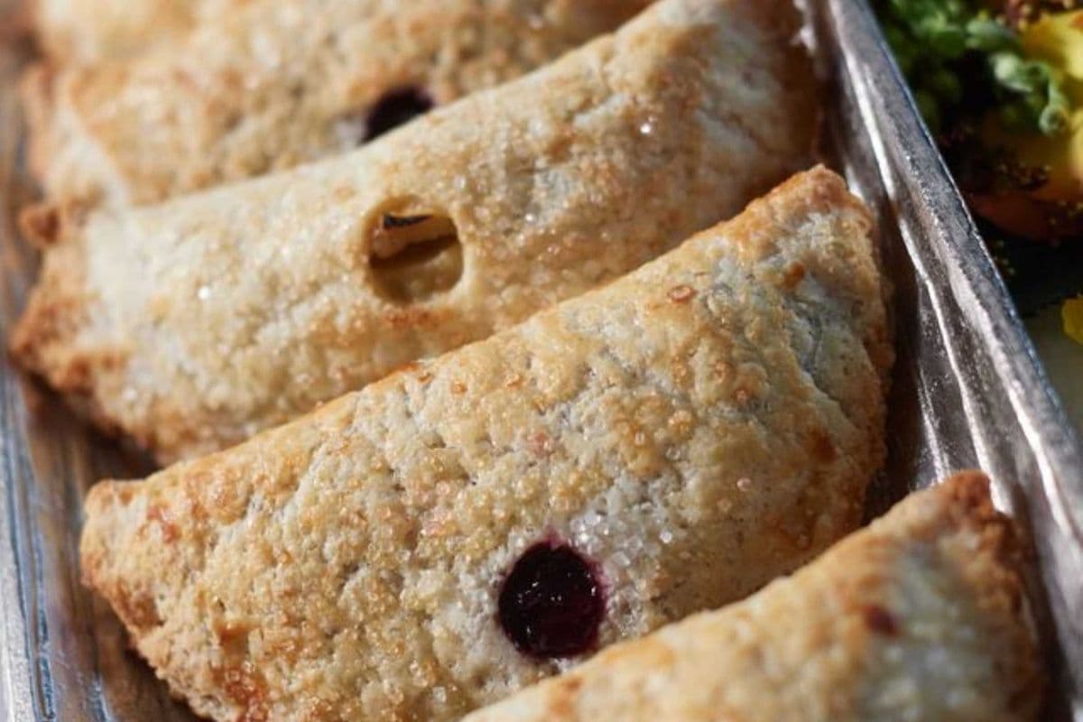 Rhubarb Hand Pie