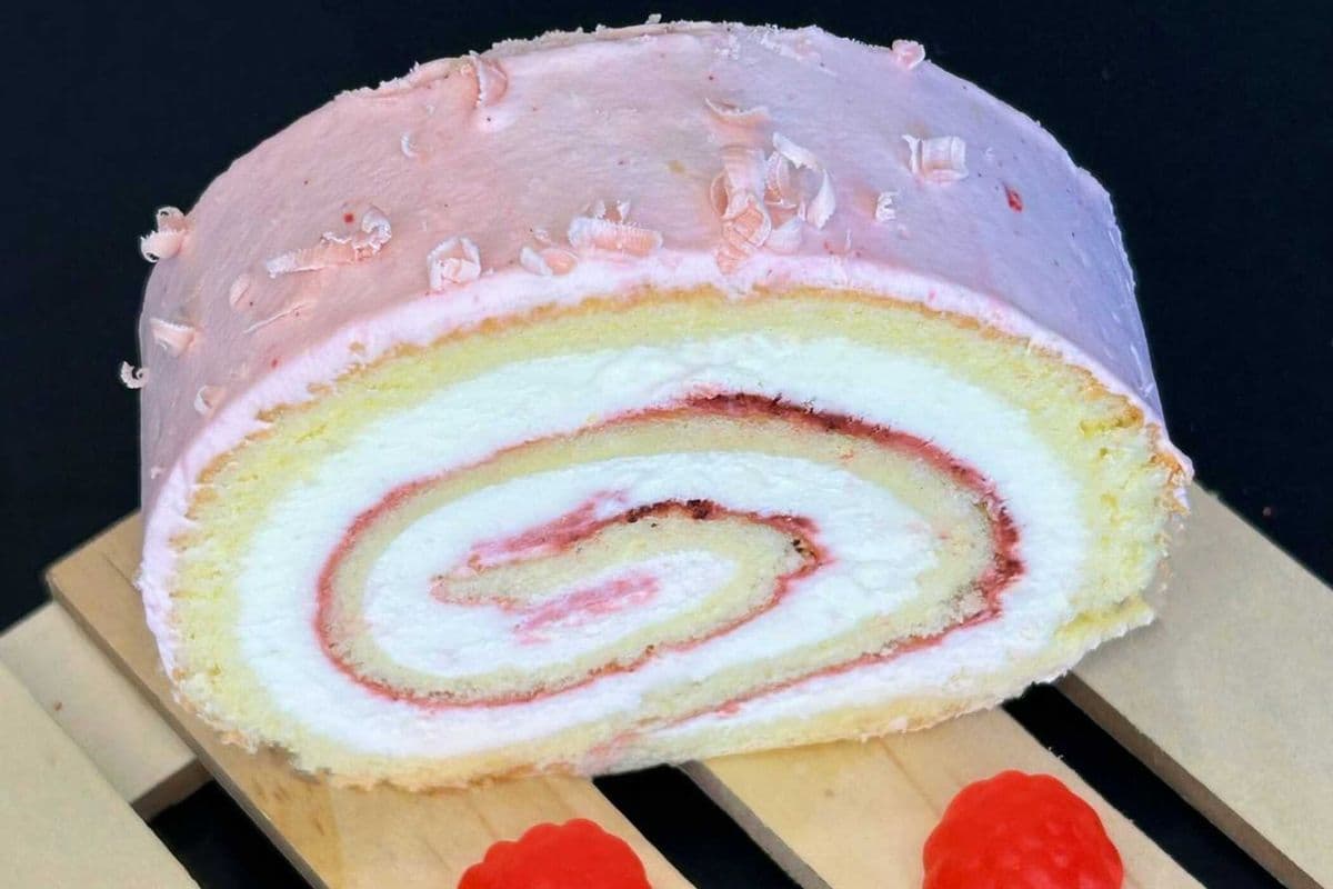 Raspberry Roll Cake
