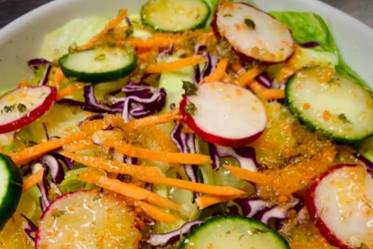 S03 Green Salad (L)