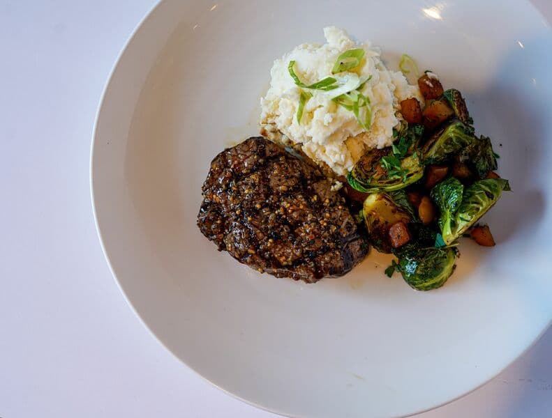 7oz PREMIUM-CUT SIRLOIN