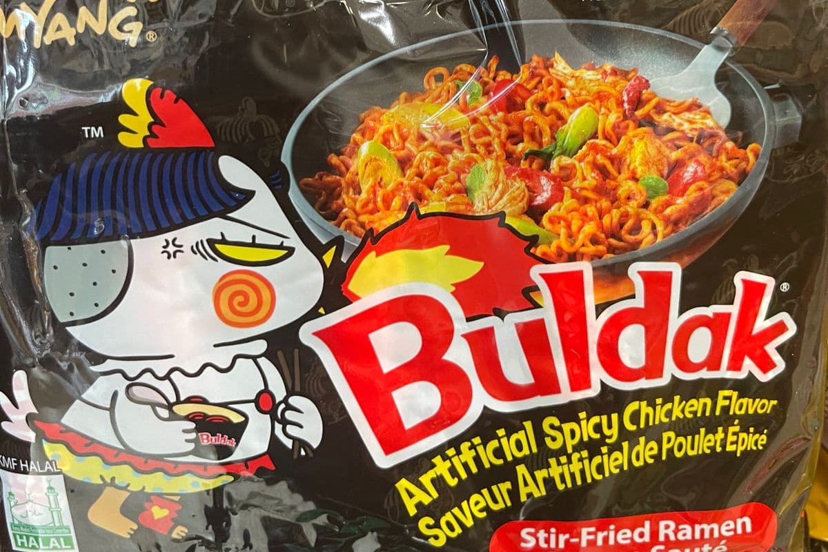 SAMYANG Buldak Spicy Chicken Flavor Stir-Fried Ramen (5 Packs)