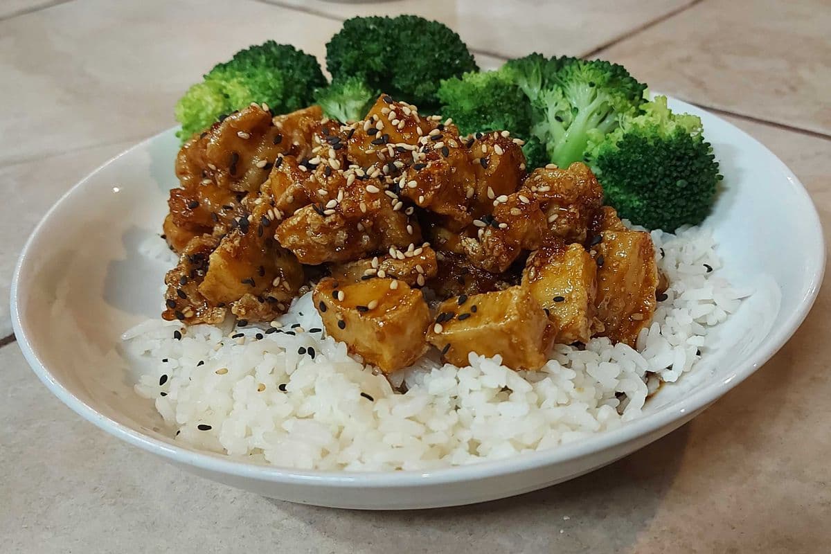 Sticky chicken bites