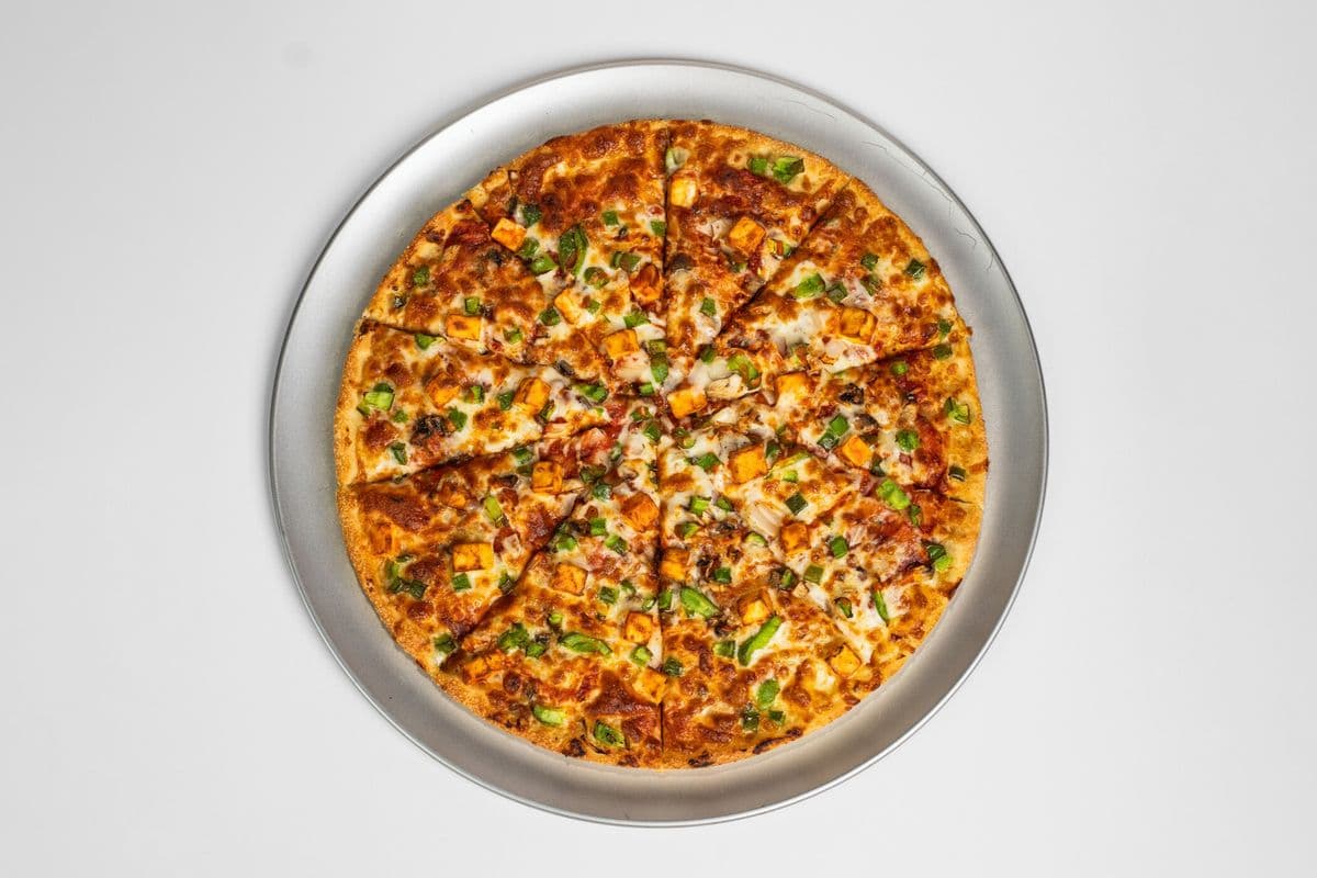 25. Medium BBQ Paneer Pizza