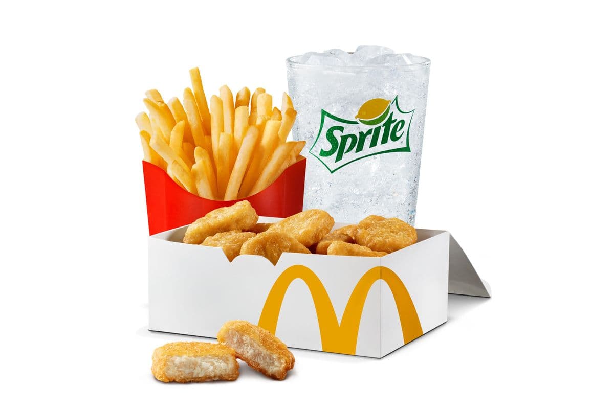 20 McNuggets Extra Value Meal (Serves 2) [1300-1720 Cals]