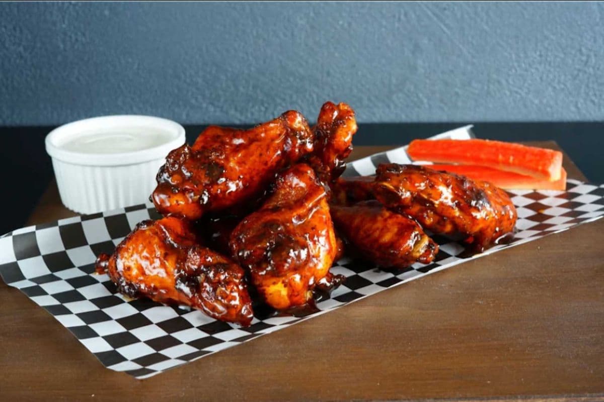 Regular Wings (1 lb)