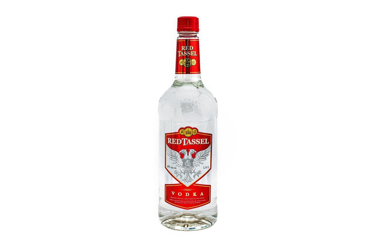 Red Tassel Vodka 1.14 L (1 x 1.14 L)
