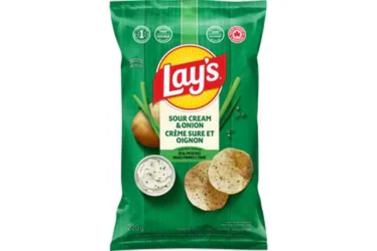 Lay's Sour Cream & Onion (220 gm)