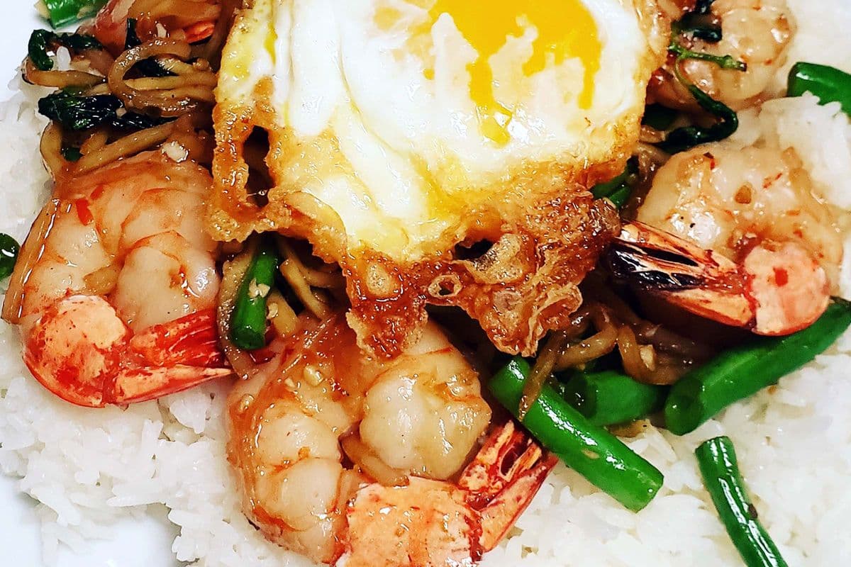 Pad Kaprao Kai Dow Chicken