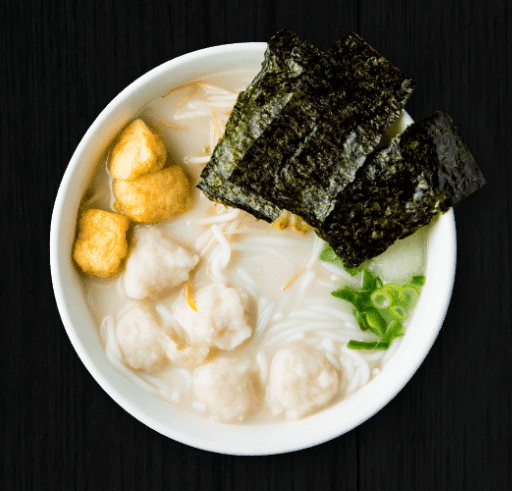 Yunnan Vermicelli with Cuttlefish Ball in Fish Broth 魚骨豬骨湯墨魚丸米線