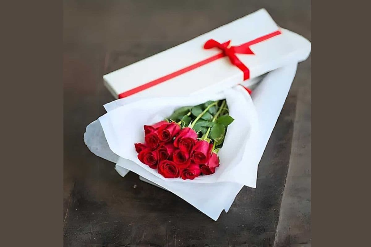 Dozen Red Roses in a box