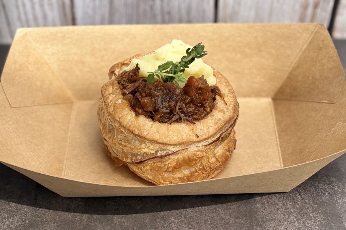 Tavern United - Steak & Guinness Pie