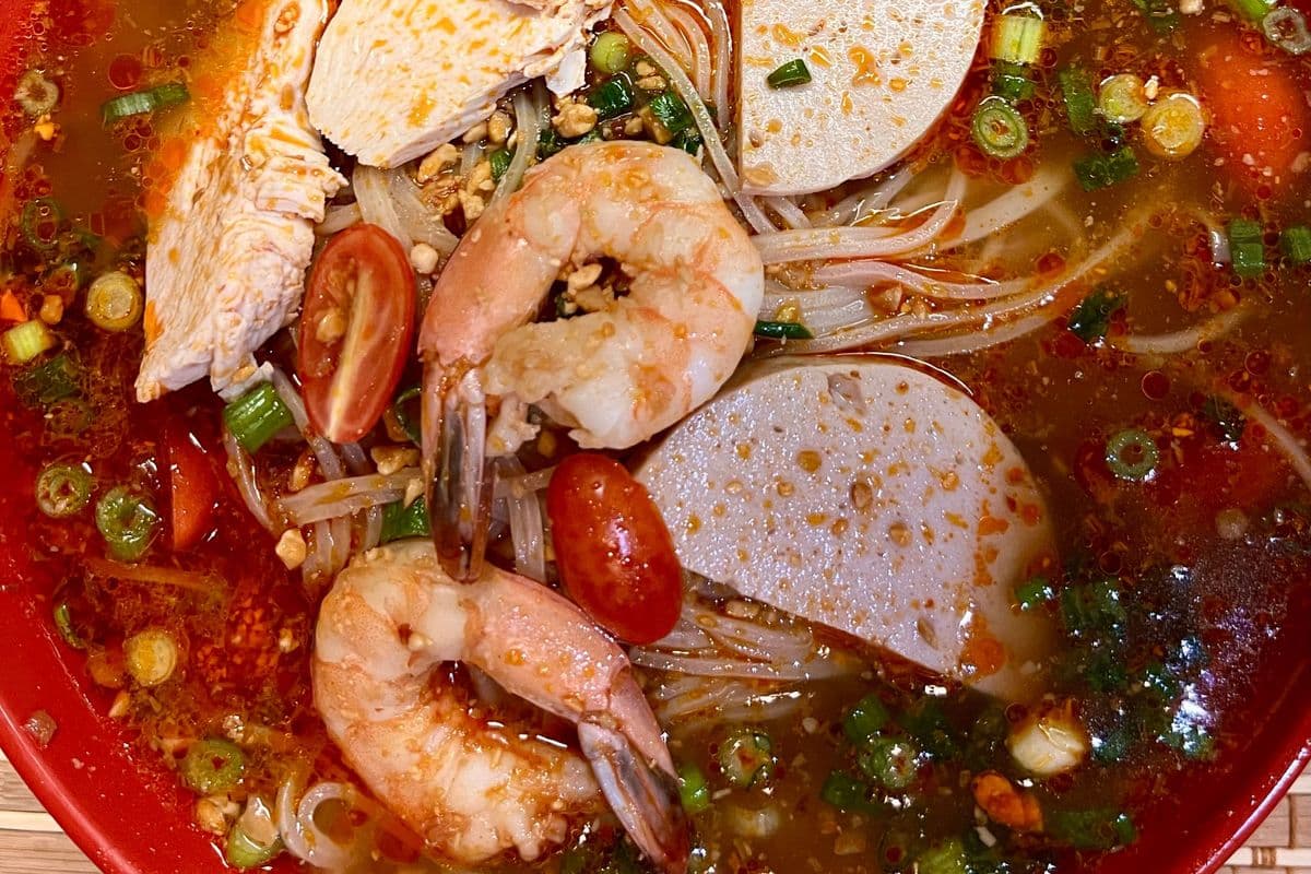 SN5. 4 Colors Satay Noodle Soup