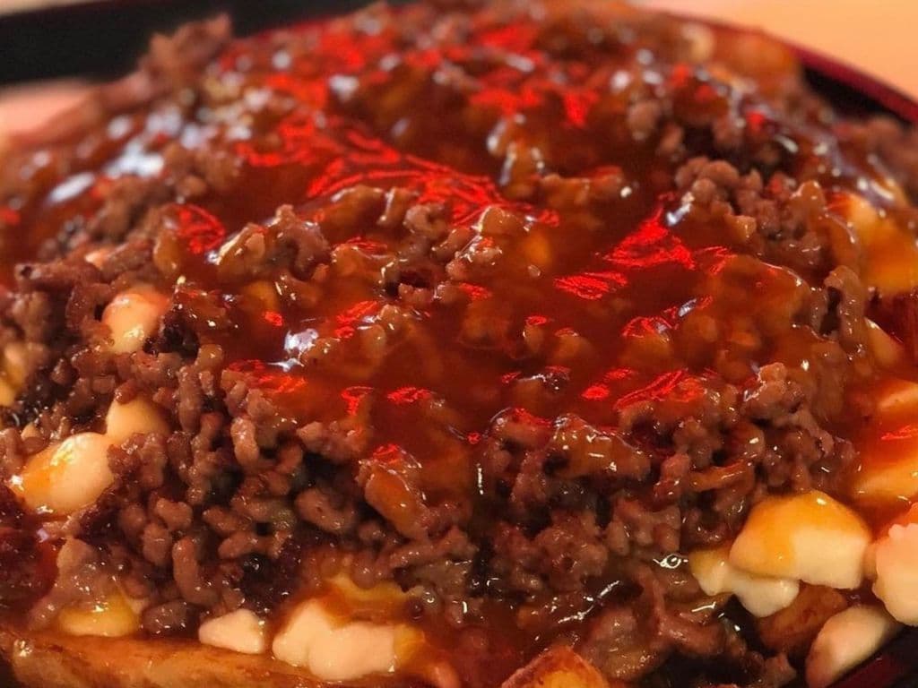 Petite Poutine Viande Haché / Small Ground Meat Poutine