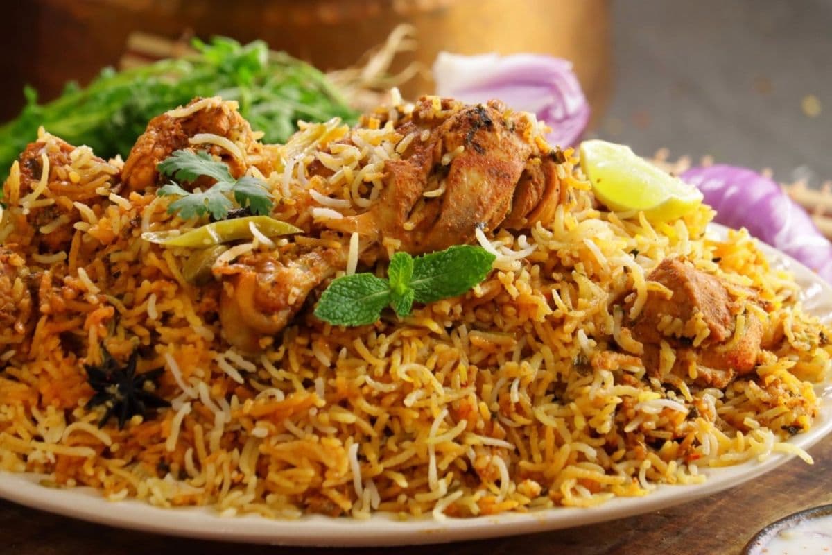 o BIRYANI RICE - CHICKEN