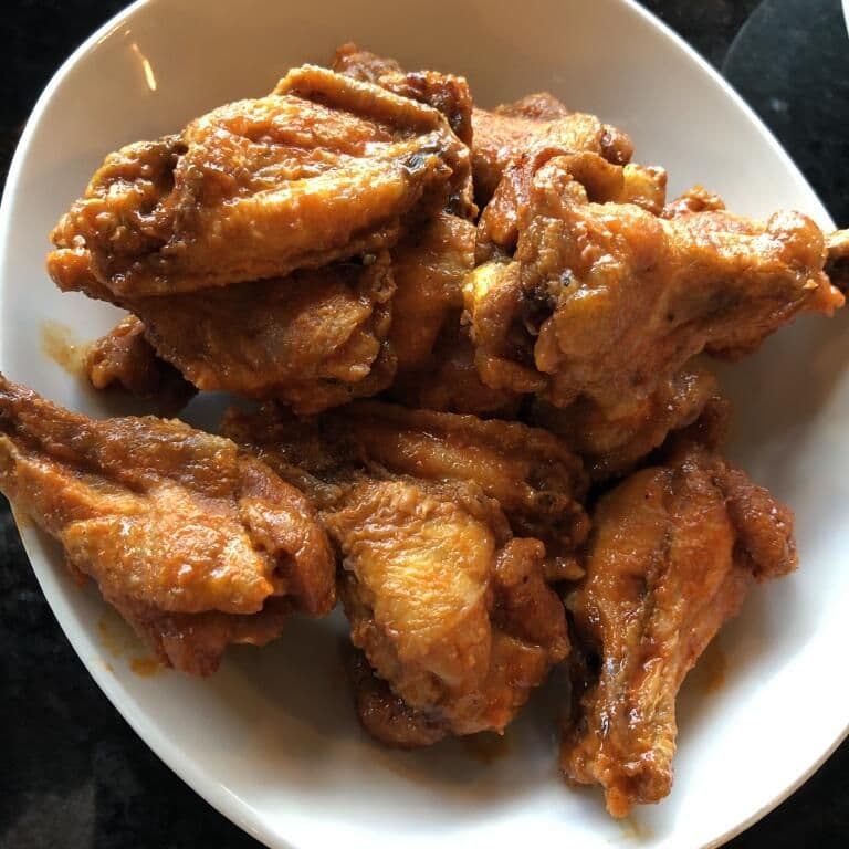 12 AILES DE POULET / 12 CHICKEN WINGS