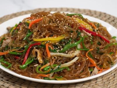Japchae w/Beef Stir fried glass noodle with beef & veggies)