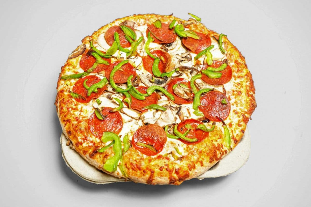 Deluxe (medium 12" pizza)
