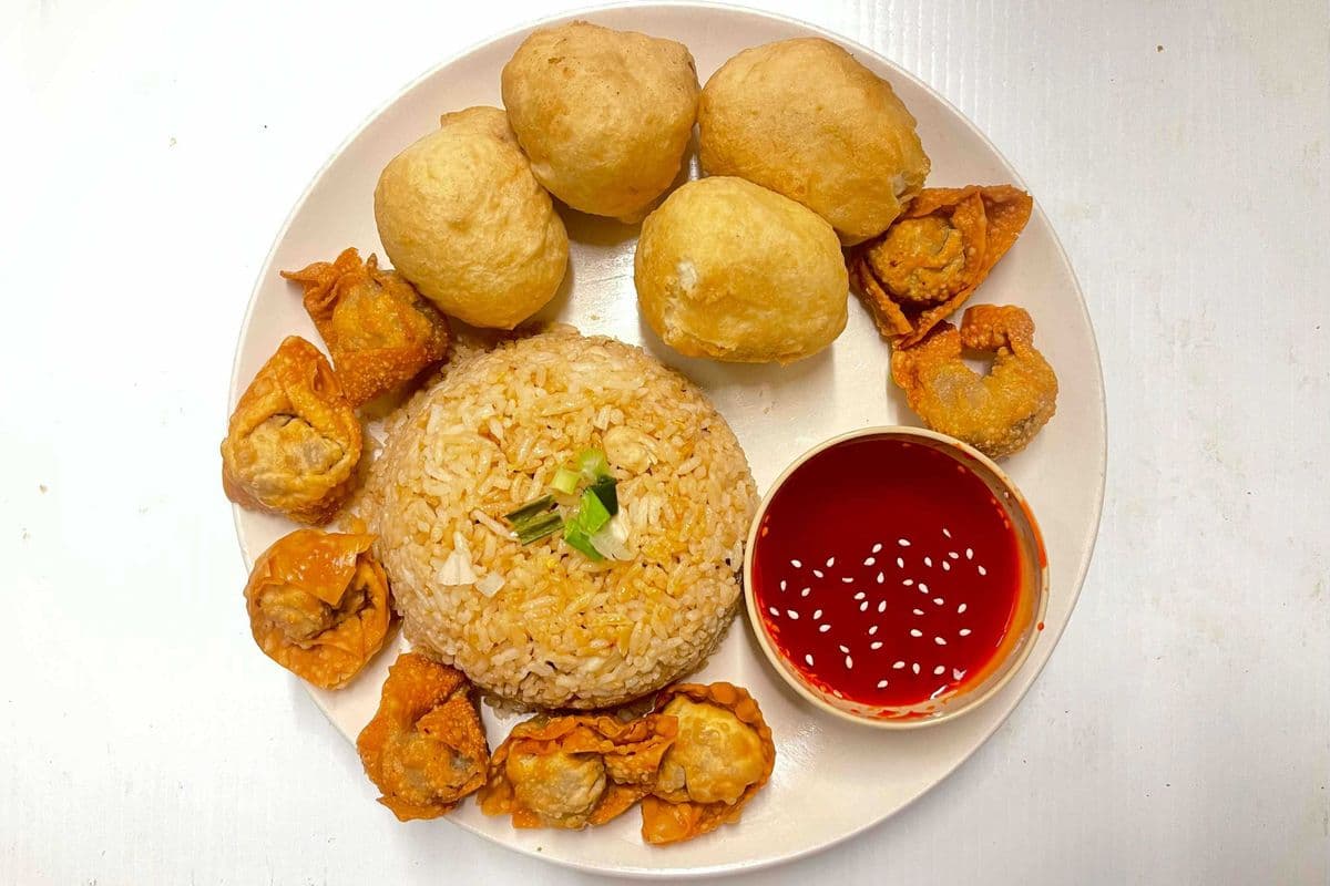 #19 (rice, 4balls, 8 wontons)