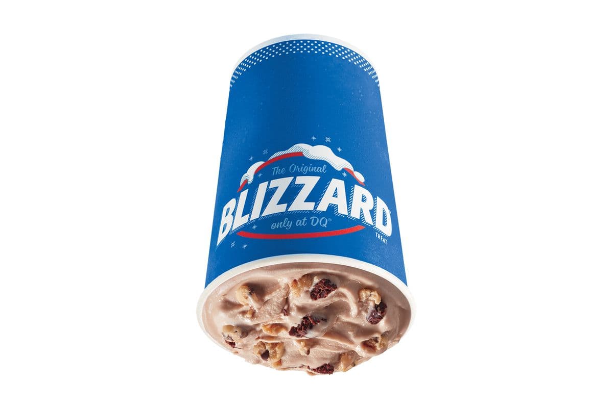Wonder Woman Cookie Collision Blizzard® Treat (Small)