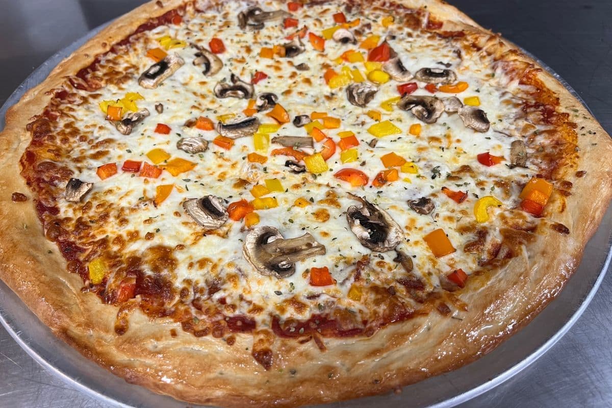 Pizza toute garnie / All Dressed Pizza