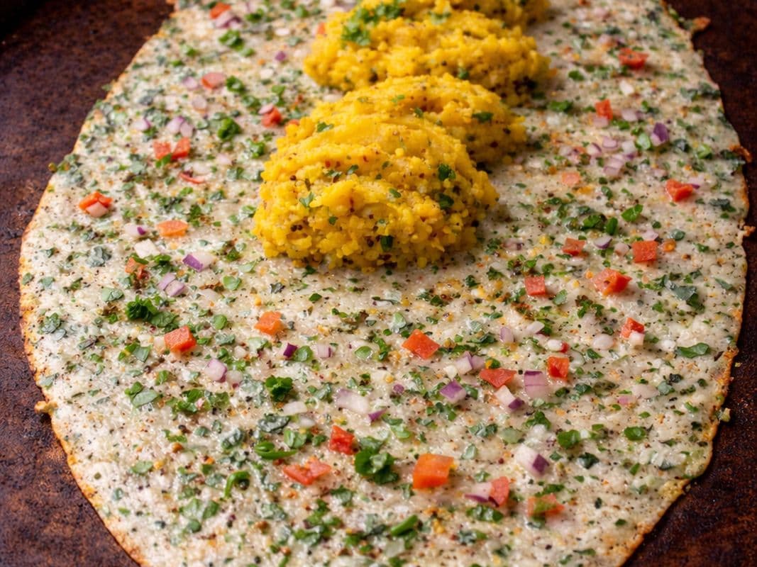 Fresh Spinach & Vegetable Masala Dosa