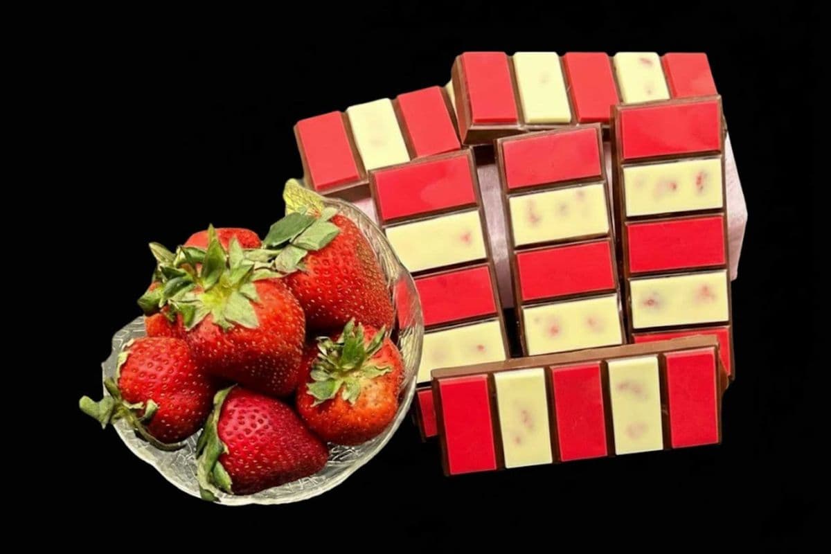 Strawberry Chocolate Bar (Gluten-Free)