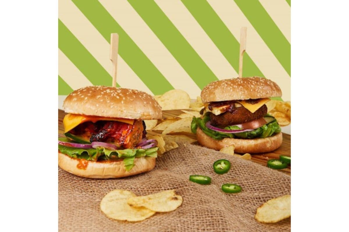 Paneer Khurchan Burger