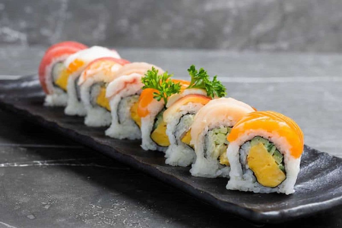 Rainbow Roll - Maki Sushi