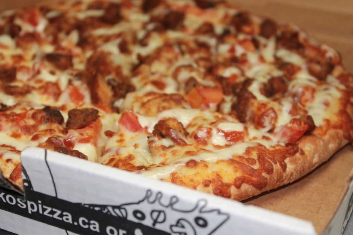 7. 16" Extra-Large Shawarma Chicken Pizza