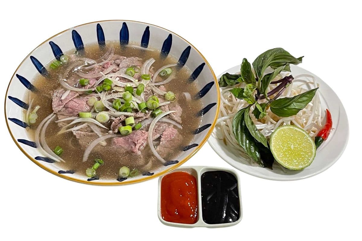 P2. Rare Beef Pho