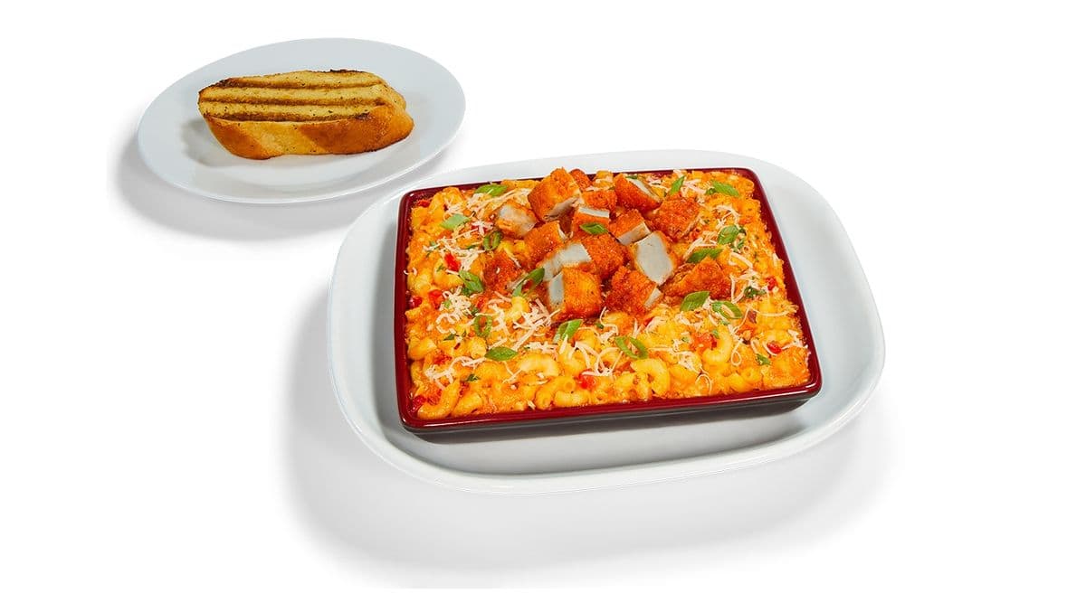 Spicy Buffalo Chicken Mac &  Cheese