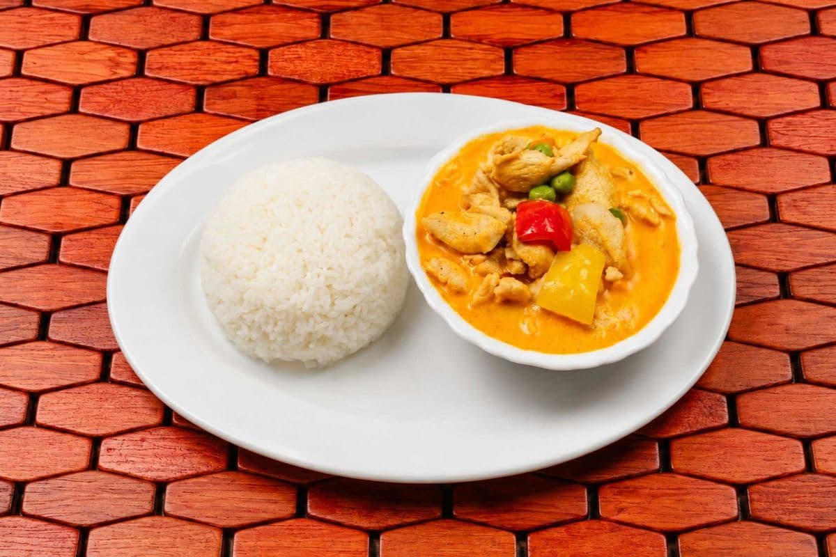 D33. Panang Curry