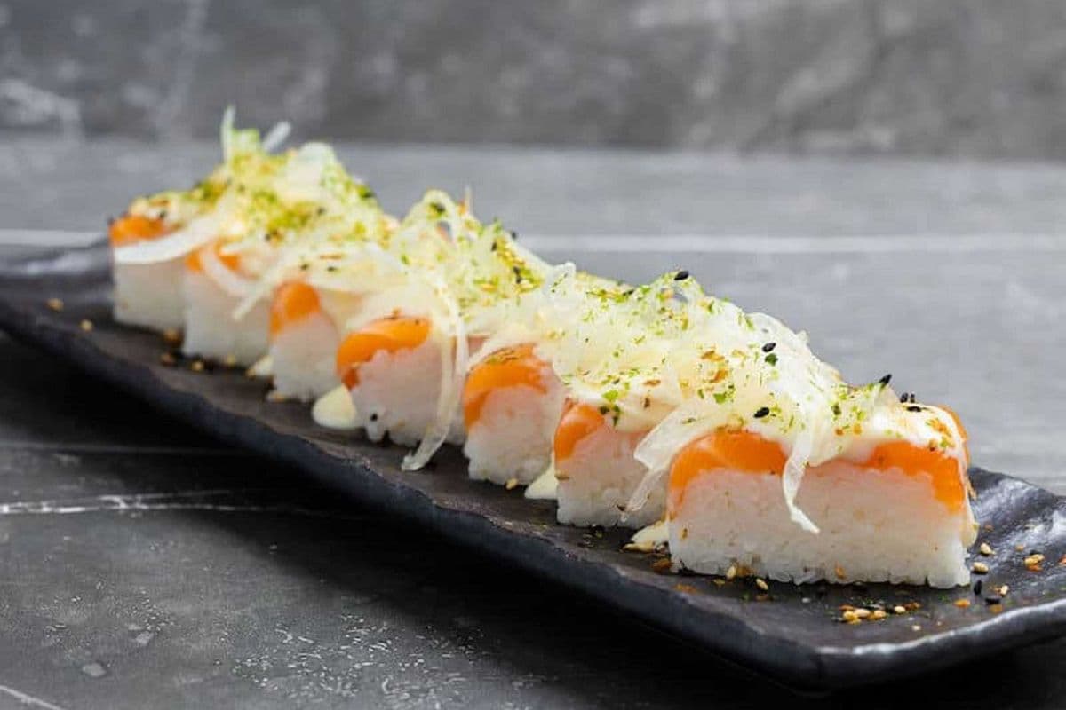 Salmon Battera