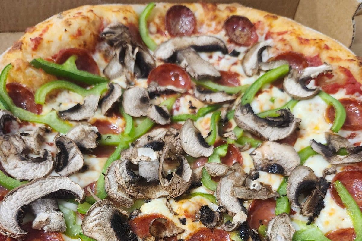 1. 12" Medium Deluxe Pizza