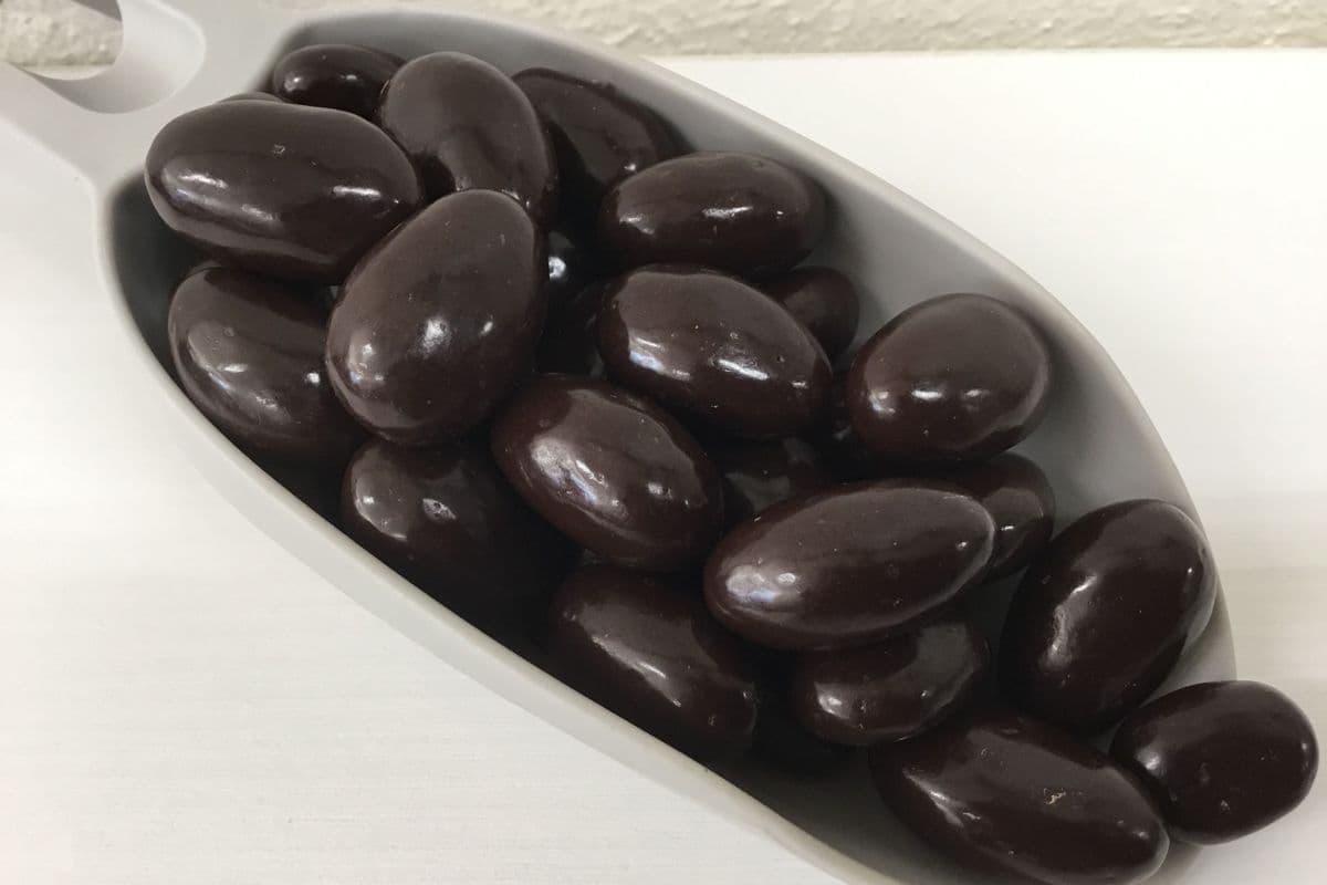 Almonds, Dark Chocolate Covered (1 Cup/250 g)