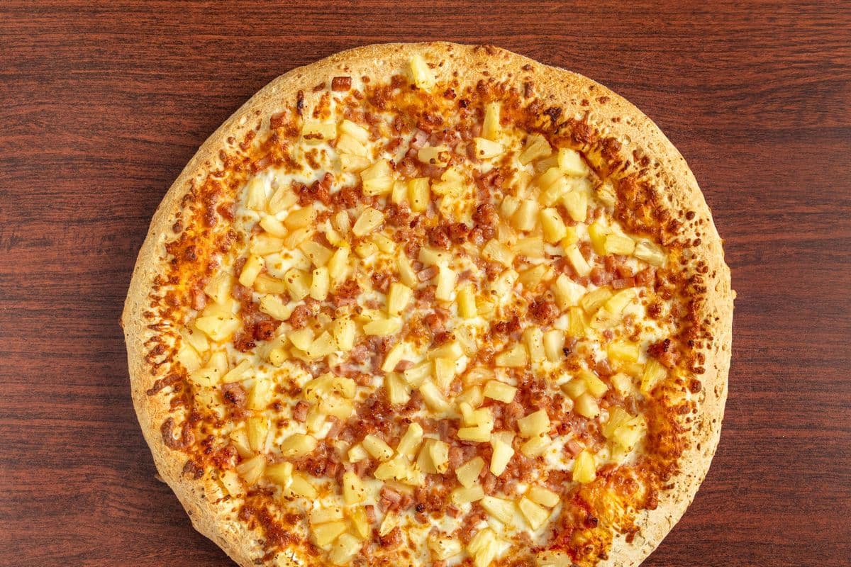 Extra-Large Hawaiian Pizza
