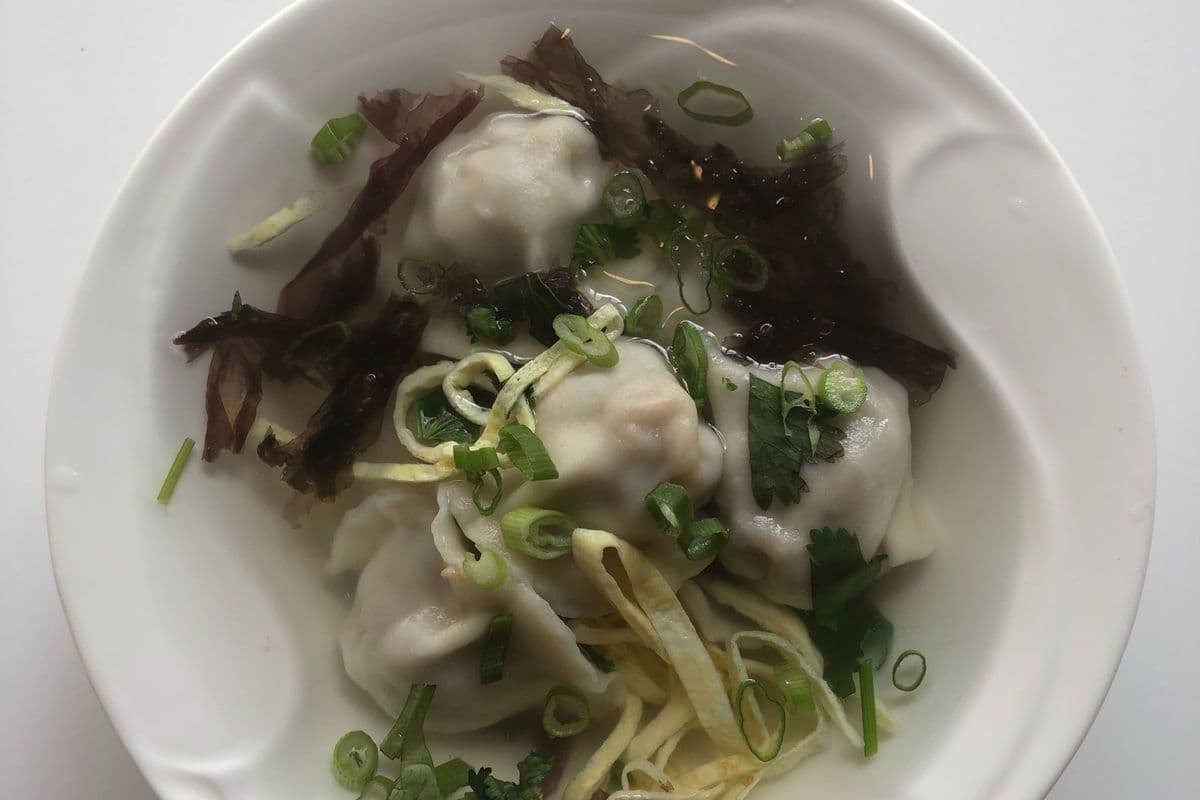 27. (10mcx)Soupe wonton aux 100% crevettes/ 100% Shrimp Wonton Soup(10pcs)