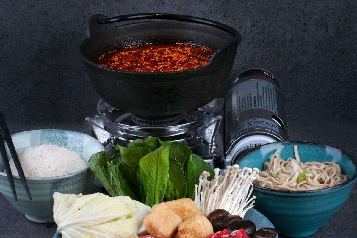 931. Szechuan Spicy Beef Hot Pot with Noodles