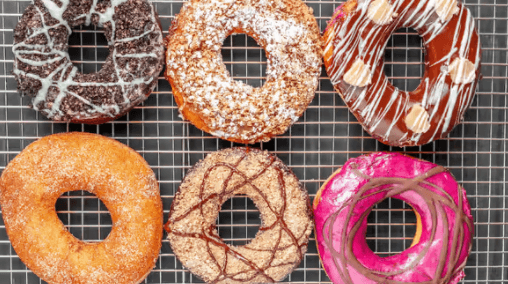 Demi-douzaine de beignes assorties / Half-Dozen Assorted Doughnuts