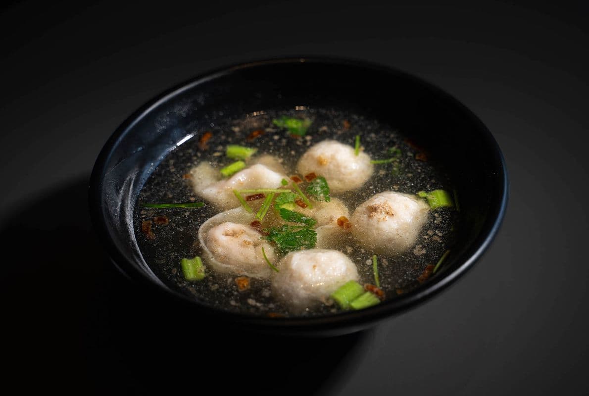 Wonton & Fu Zhou Fish Balls Soup / 雲吞福州魚丸綜合湯