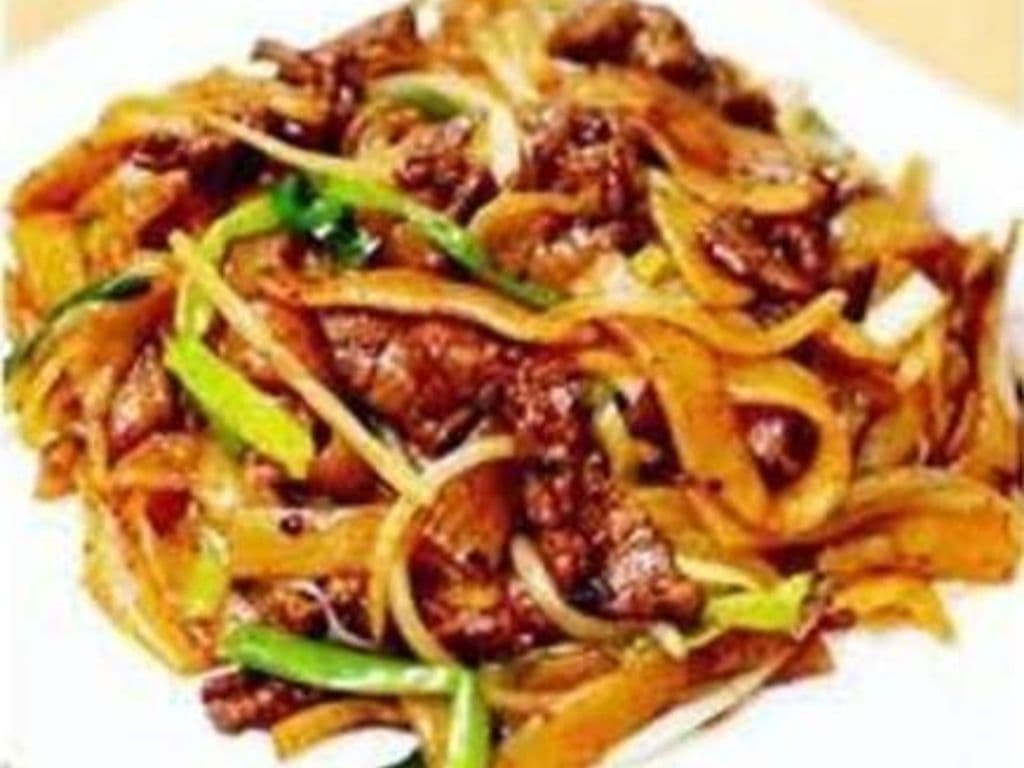 4. Stir Fry Beef Ho Fun