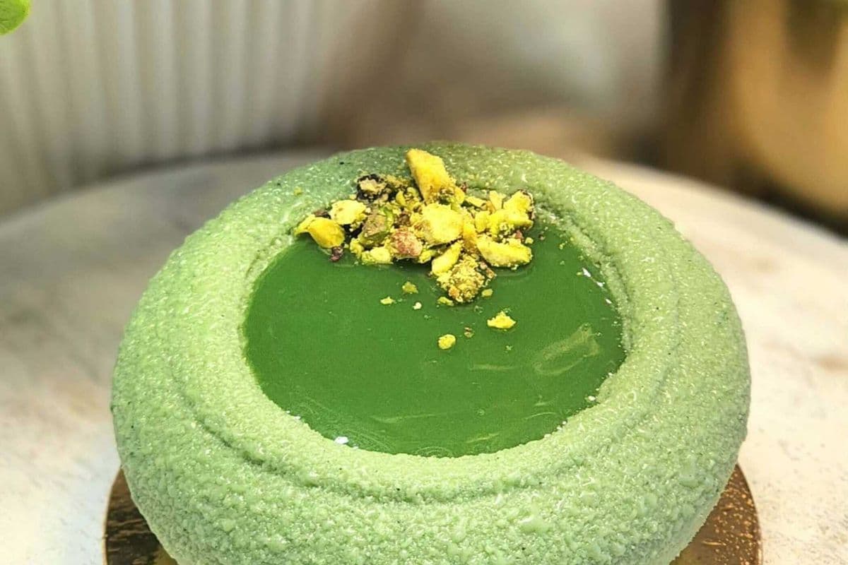 Pistachio Mousse Truffle Mini Cake